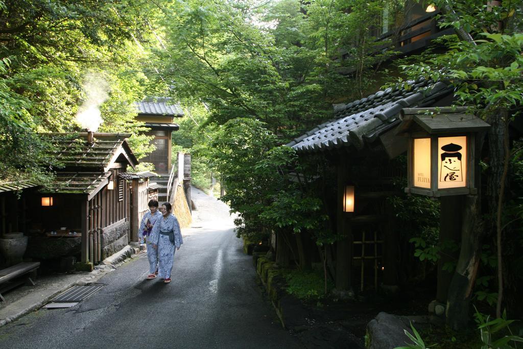 Fujiya Hotel Minamioguni Bagian luar foto